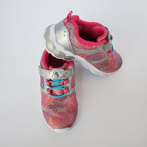 stride rite stone mid sneaker